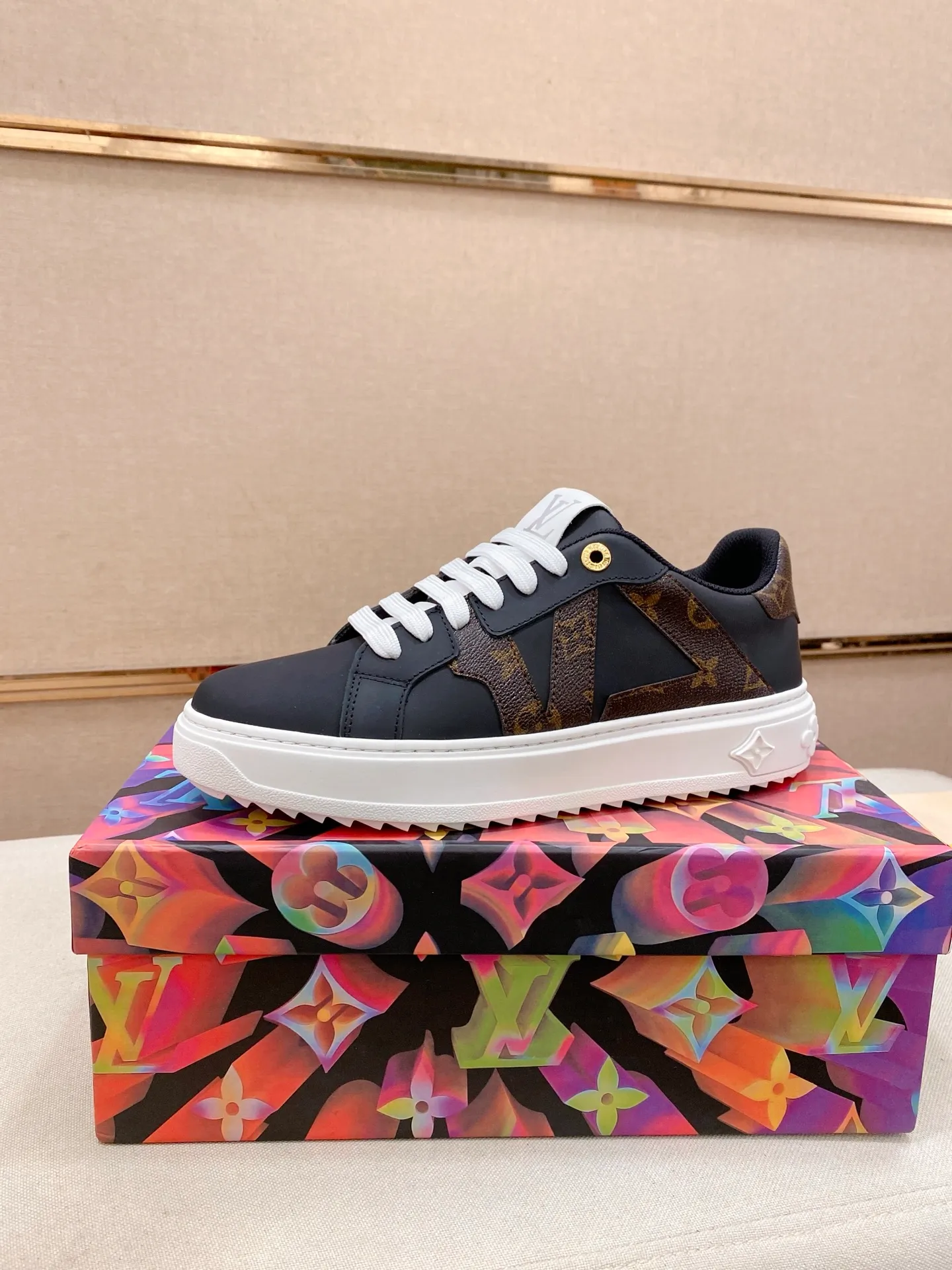 Men's shoes💰: 540💰(Niuli: full package) louis vuitton (Louis Vuitton/lv) top 🔍🔍 new models are on sale at the same time at the counter. The upper 🇮🇹 is imported from Italy, first-layer cowhide, and the lining is fully imported cowhide. 💪💪, completely 1⃣️ to 1 ⃣️Re-engraved🇮🇹💪💪, ⚠Sole: The original sole is specially provided by the original factory, the exclusive movable molded sole is super comfortable, ⚠The original factory follows the order, 🔍🔍high quality, you can enter and exit the counter at will, welcome to compare⚠. Code number:38-44